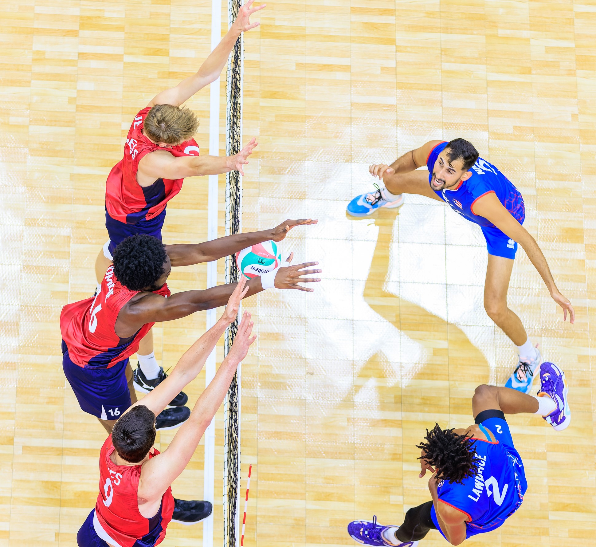 USA sweeps into semis after win over Puerto Rico