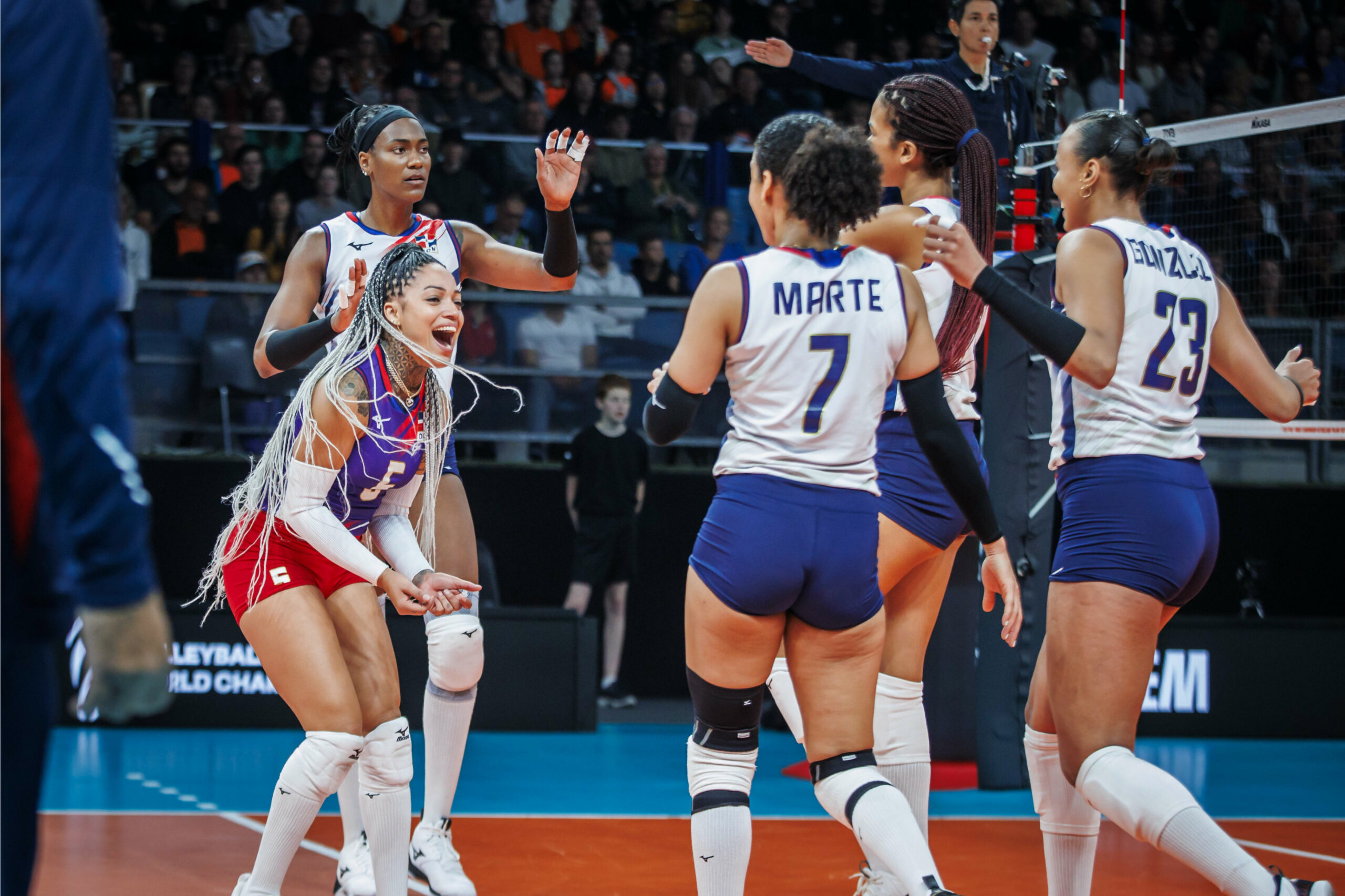 Dominican Republic debuts with victory against Korea
