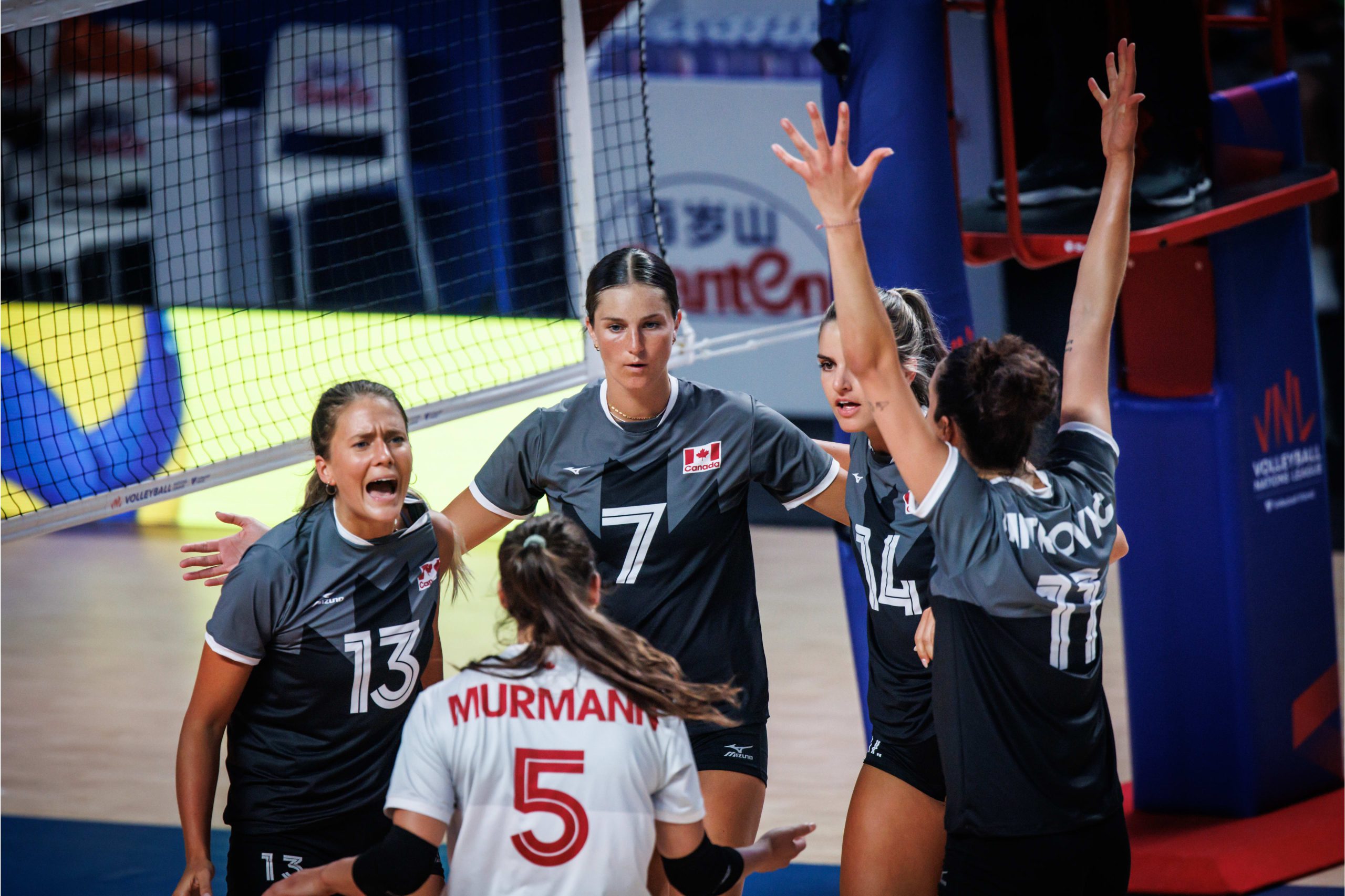 Canada fell to Thailand in straight sets