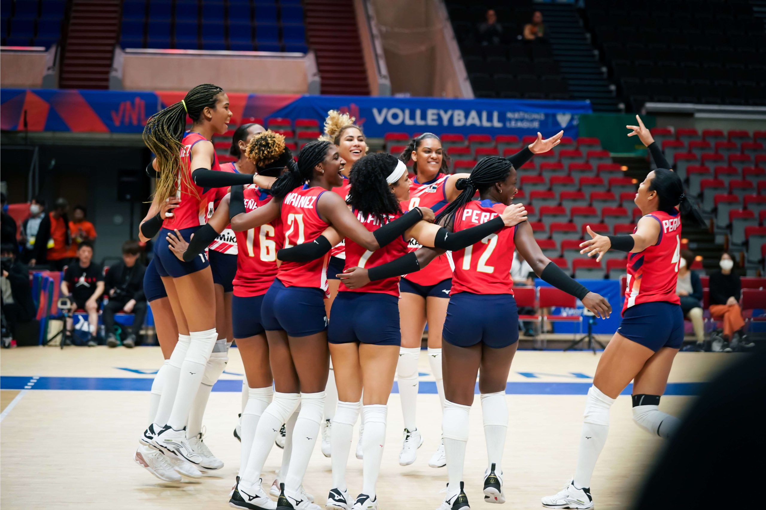 Dominicans managed to come back twice in stunning five-set win over Bulgaria