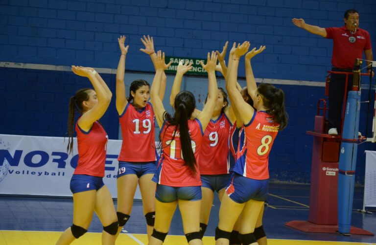 Costa Rica comes back and beats Belize 3-1