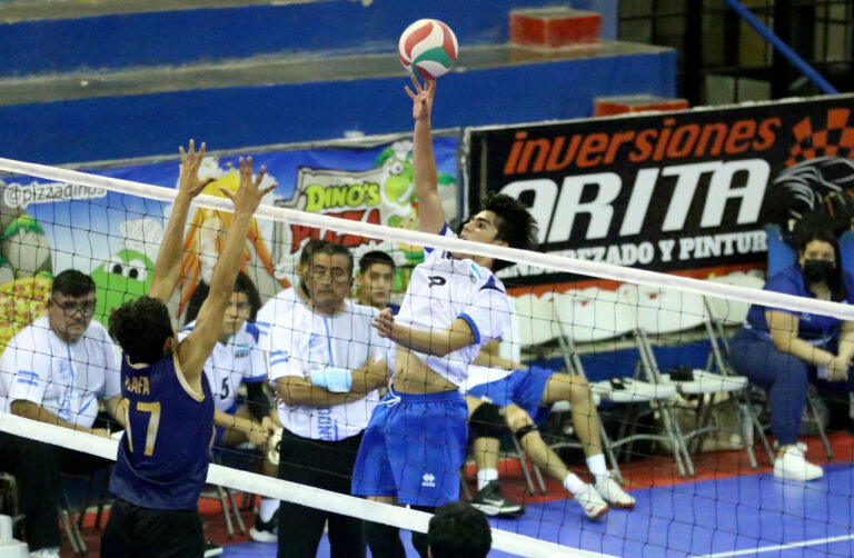 El Salvador controlled Honduras in straight sets