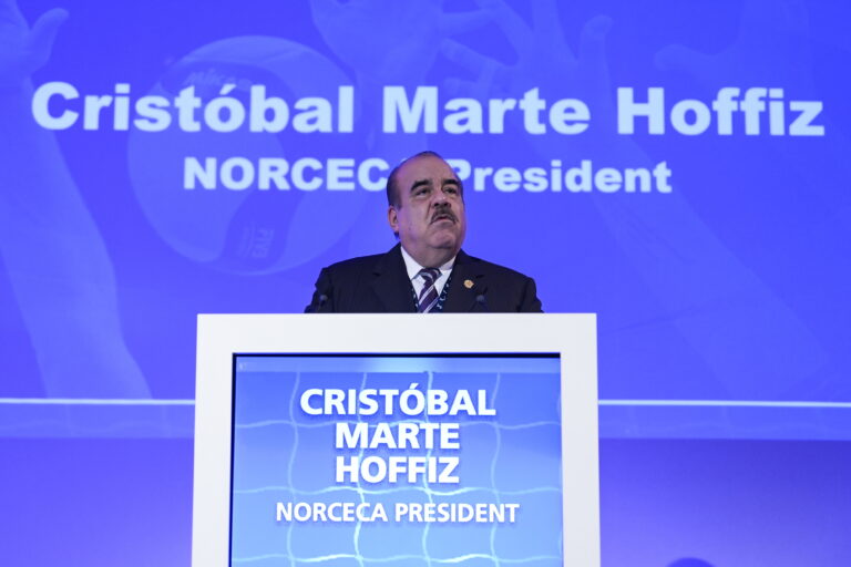 Dominican Consul gives recognition to Cristóbal Marte 