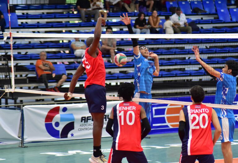 Costa Rica defeats Honduras 3-0