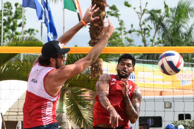<strong>Mexican teams advance to Men’s Semis at Hato Mayor</strong>