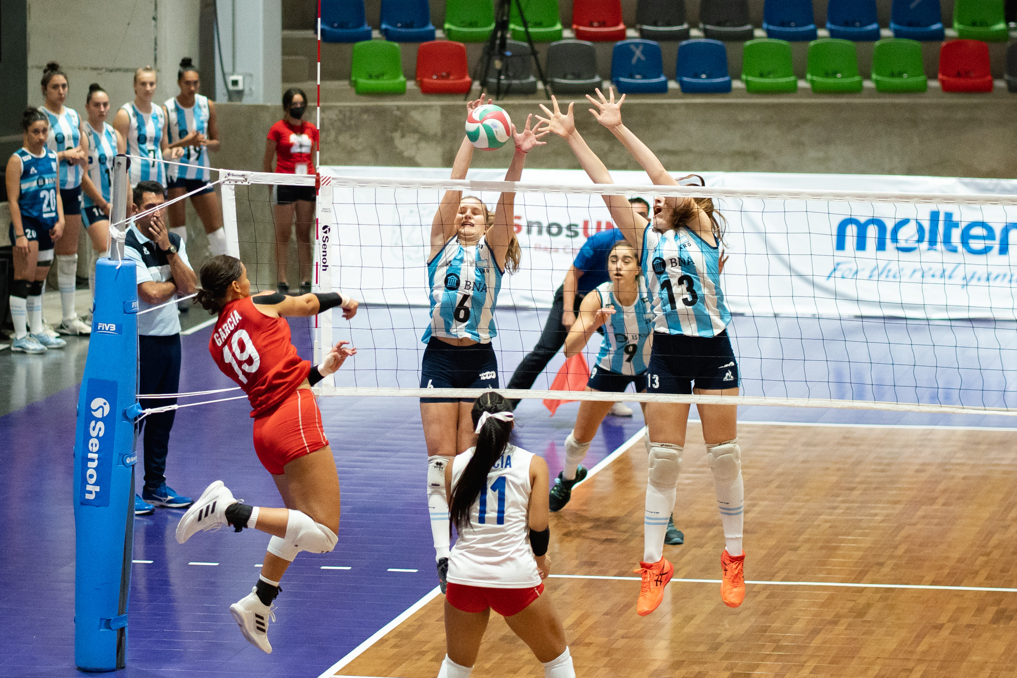 Argentina dominated Puerto Rico to move into semifinals