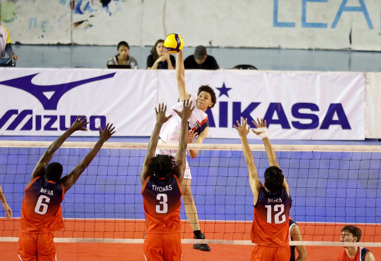 <strong>Costa Rica wins five-set thriller to Belize</strong>