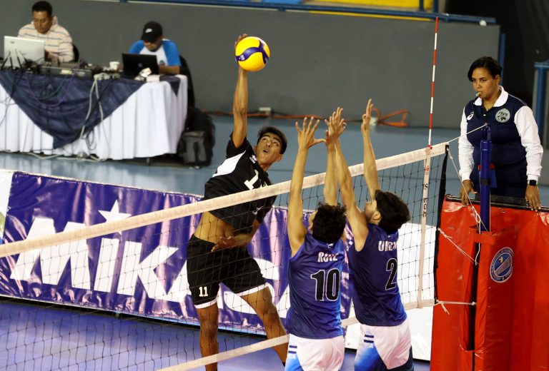 <strong>Mexico secures their place in semifinals</strong>