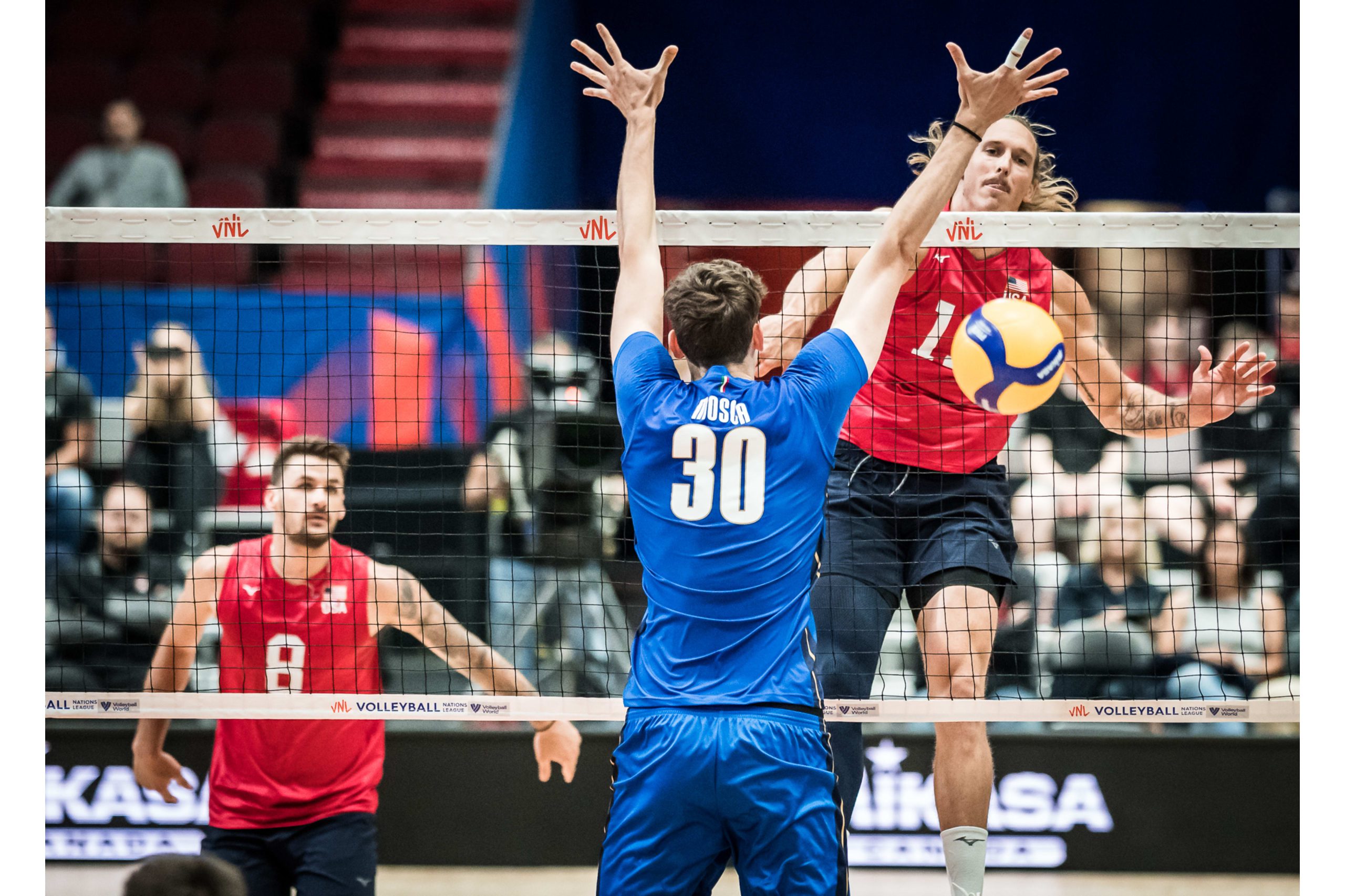 USA top world champions Italy as veterans return in top form