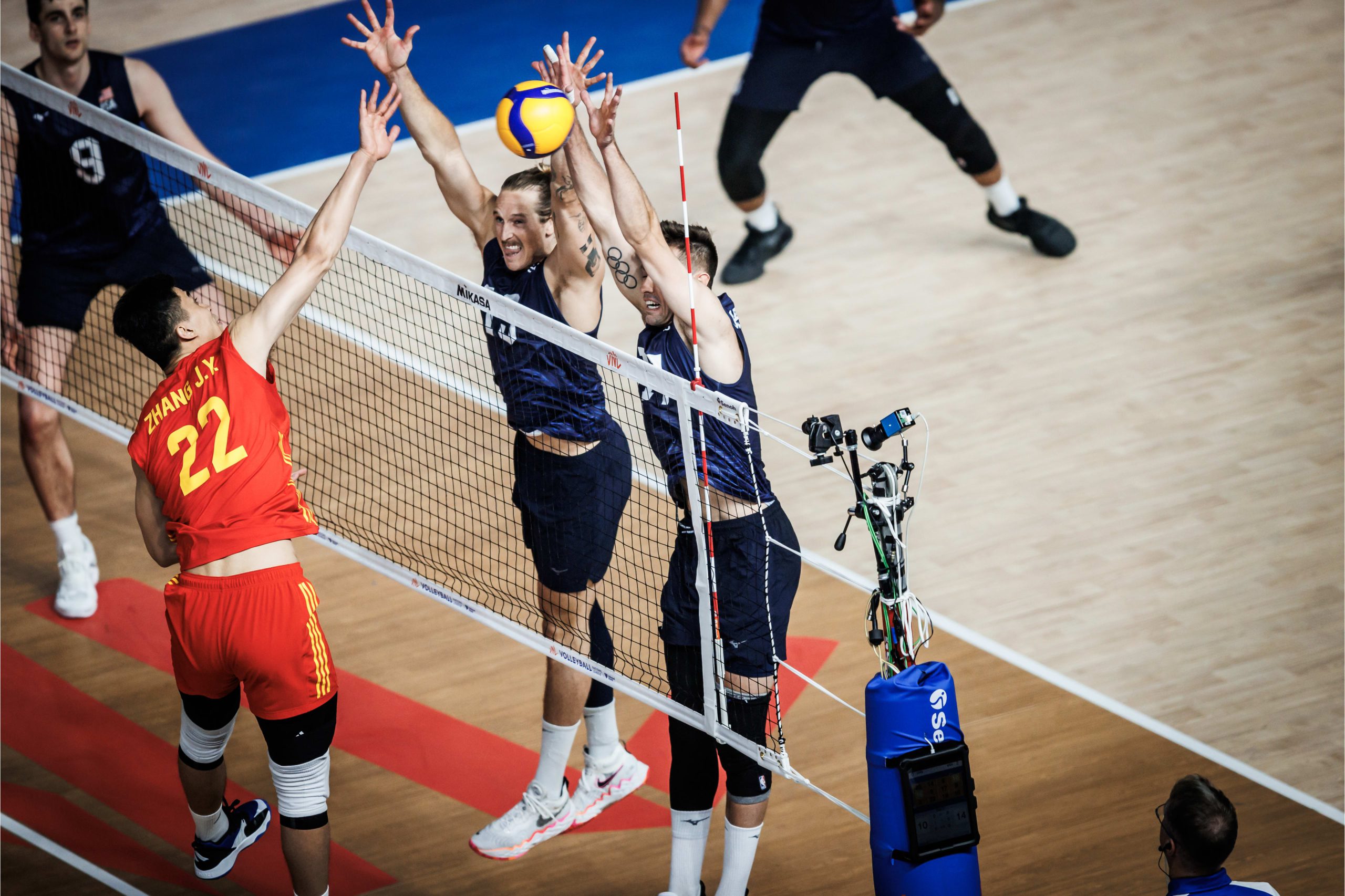 U.S. Men Sweep China to Move to 5-1 in VNL
