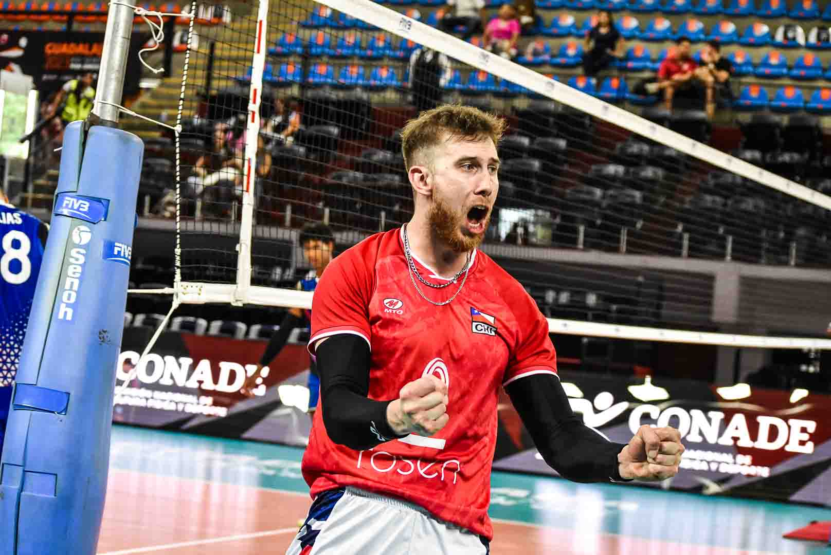 Chile beats Puerto Rico in straight sets 