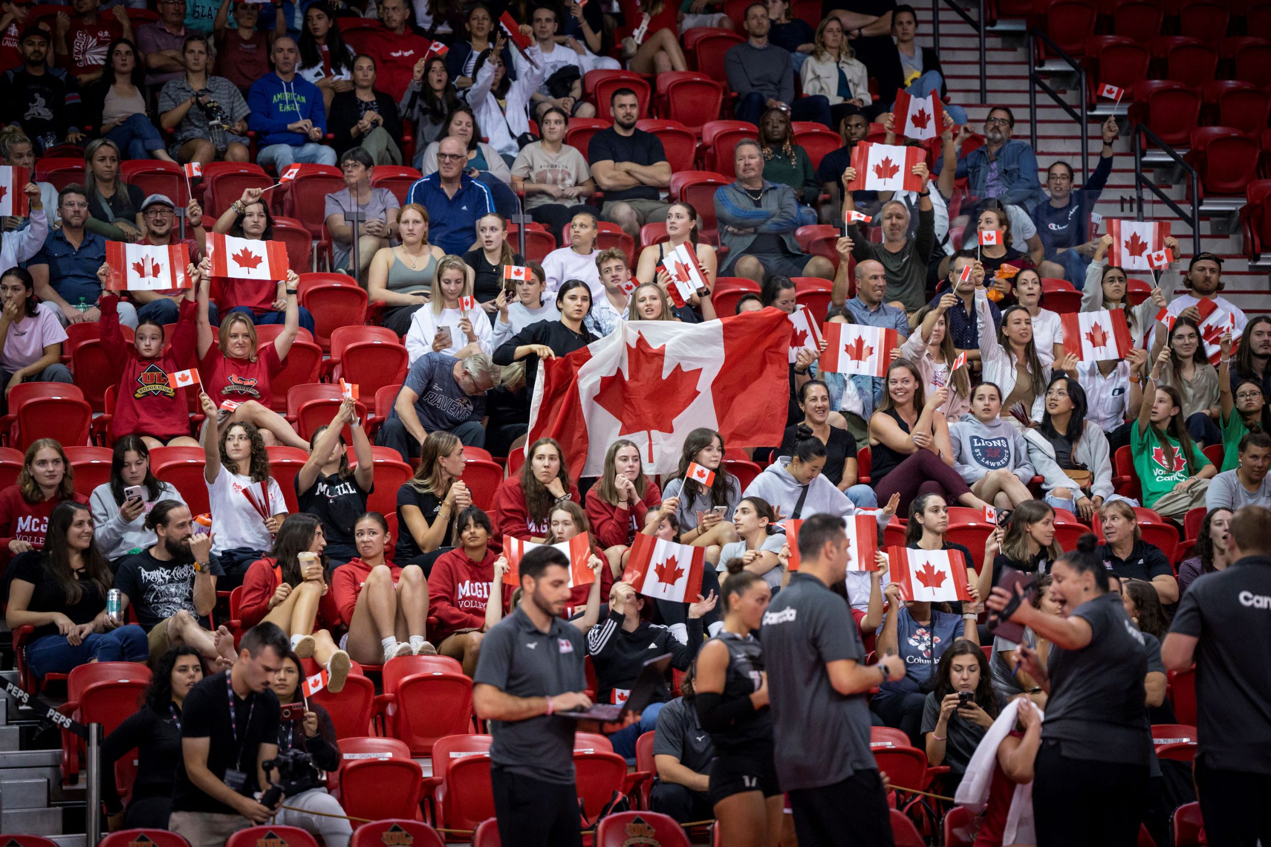 Canada impresses home crowd with opener win in Quebec