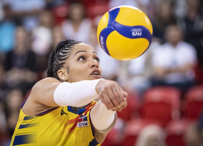 Dominican Republic opens with a sweep of Cuba