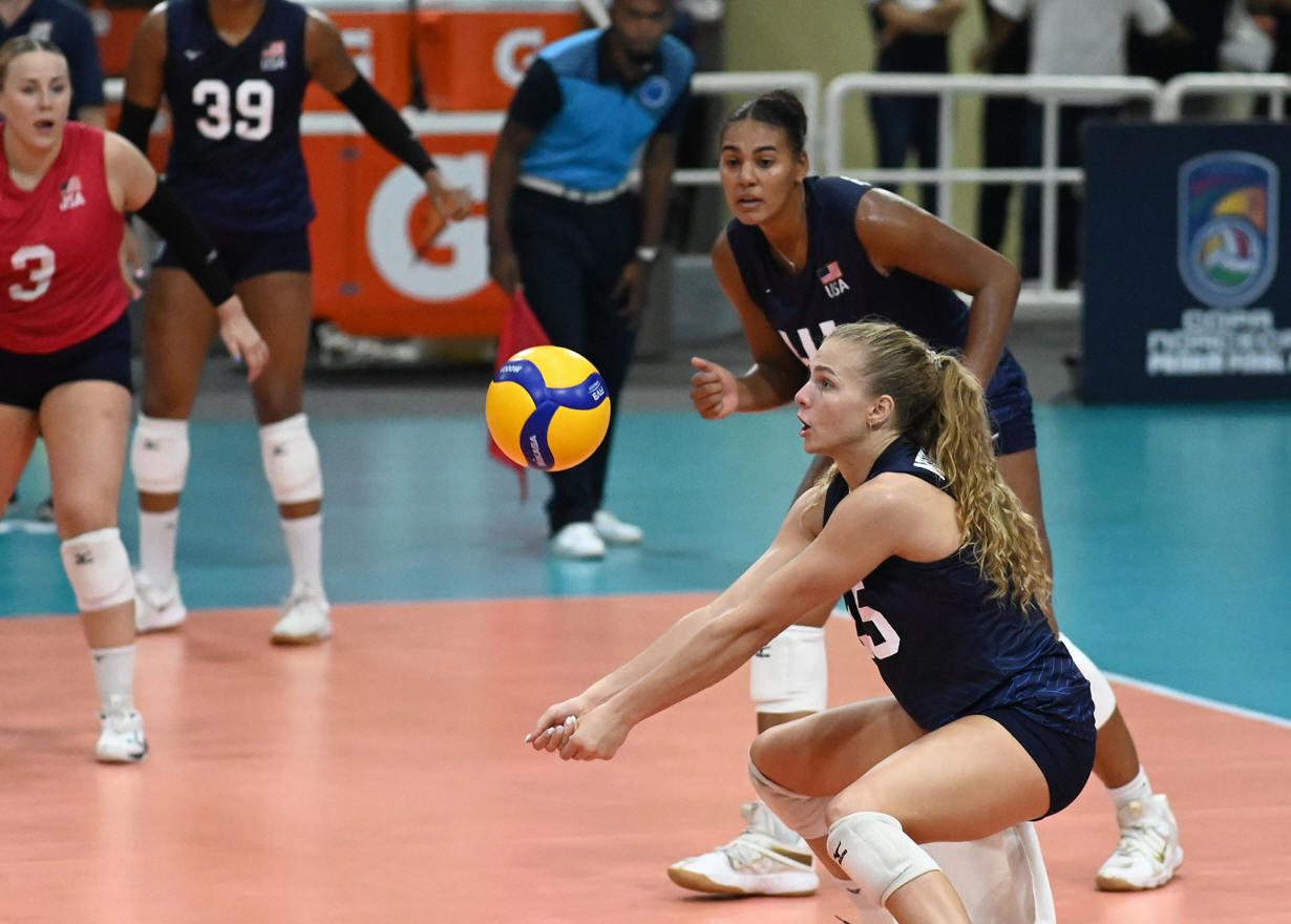 United States defeats Mexico in straight sets