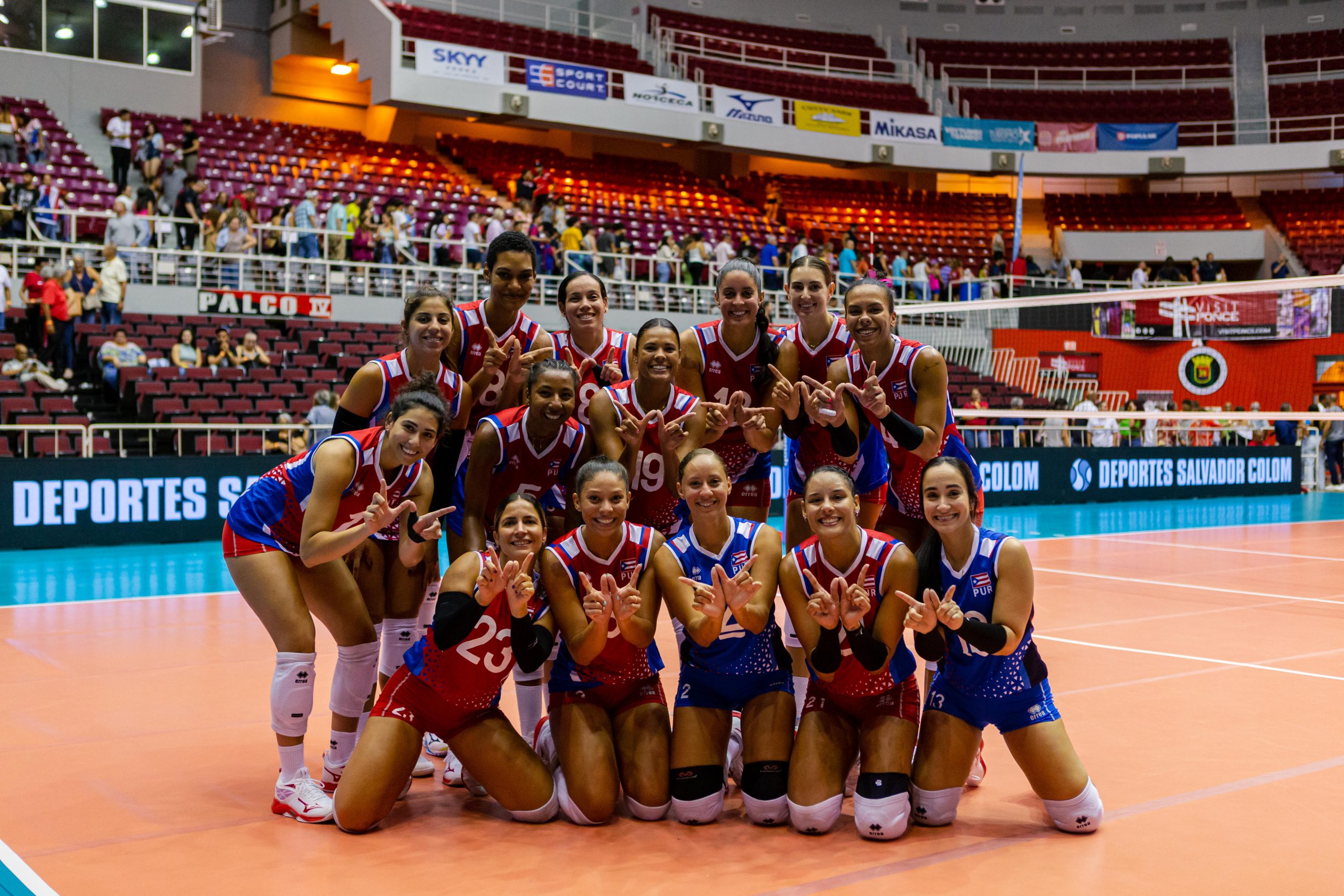Puerto Rico debuts with a three-set victory against Chile 