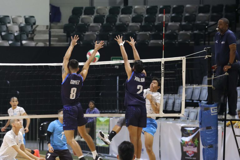 Nicaragua battles to defeat Honduras