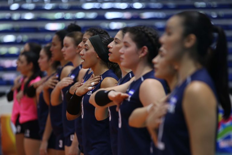 El Salvador closes with a victory in four sets against Panama
