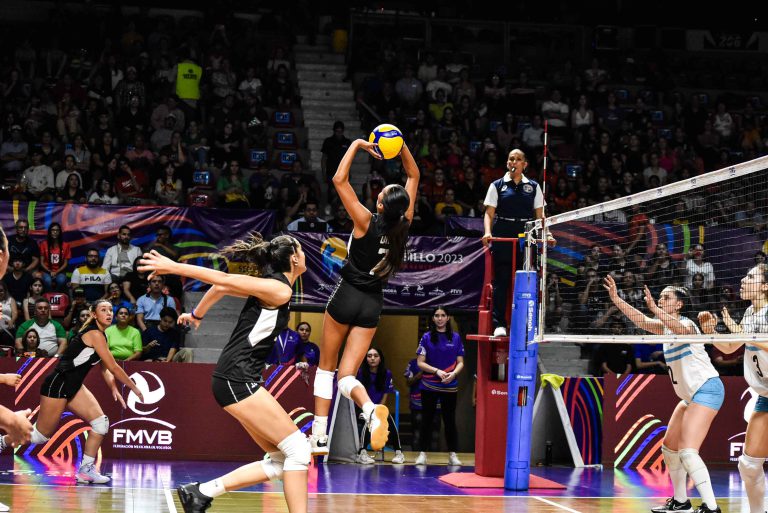 Mexico reach Semifinals winning a five-set thriller to Argentina