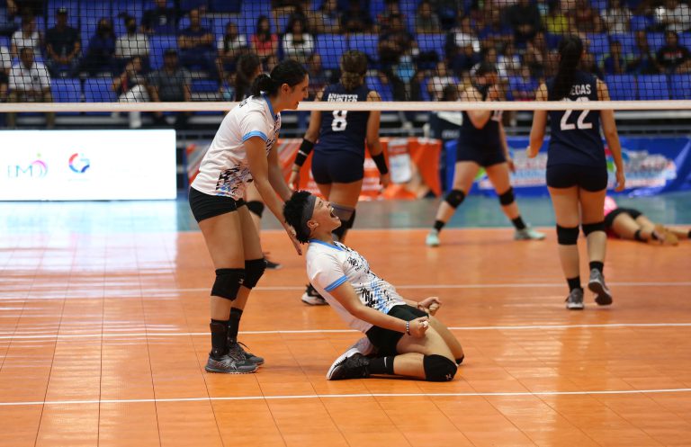 Honduras comes from behind to defeat El Salvador in four sets