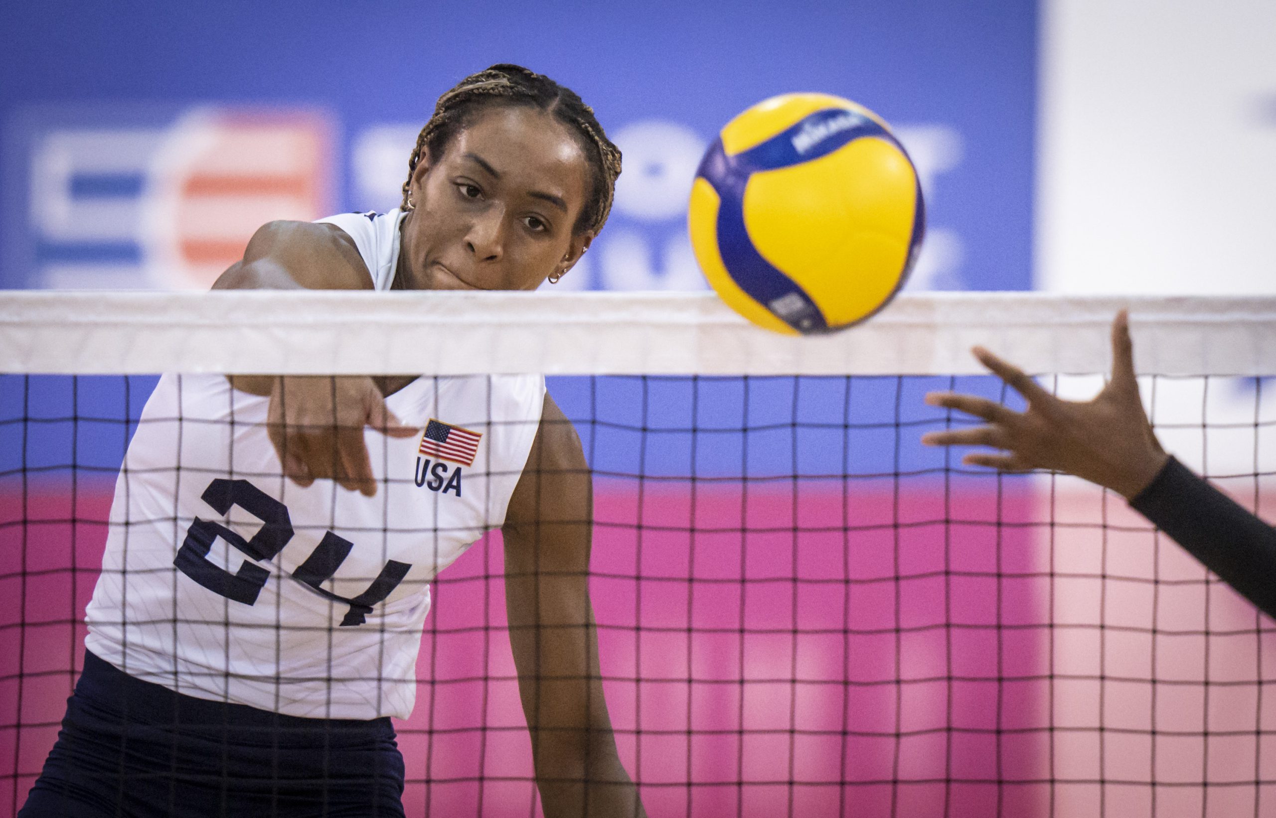 USA advances to semis after win over Dominican Republic