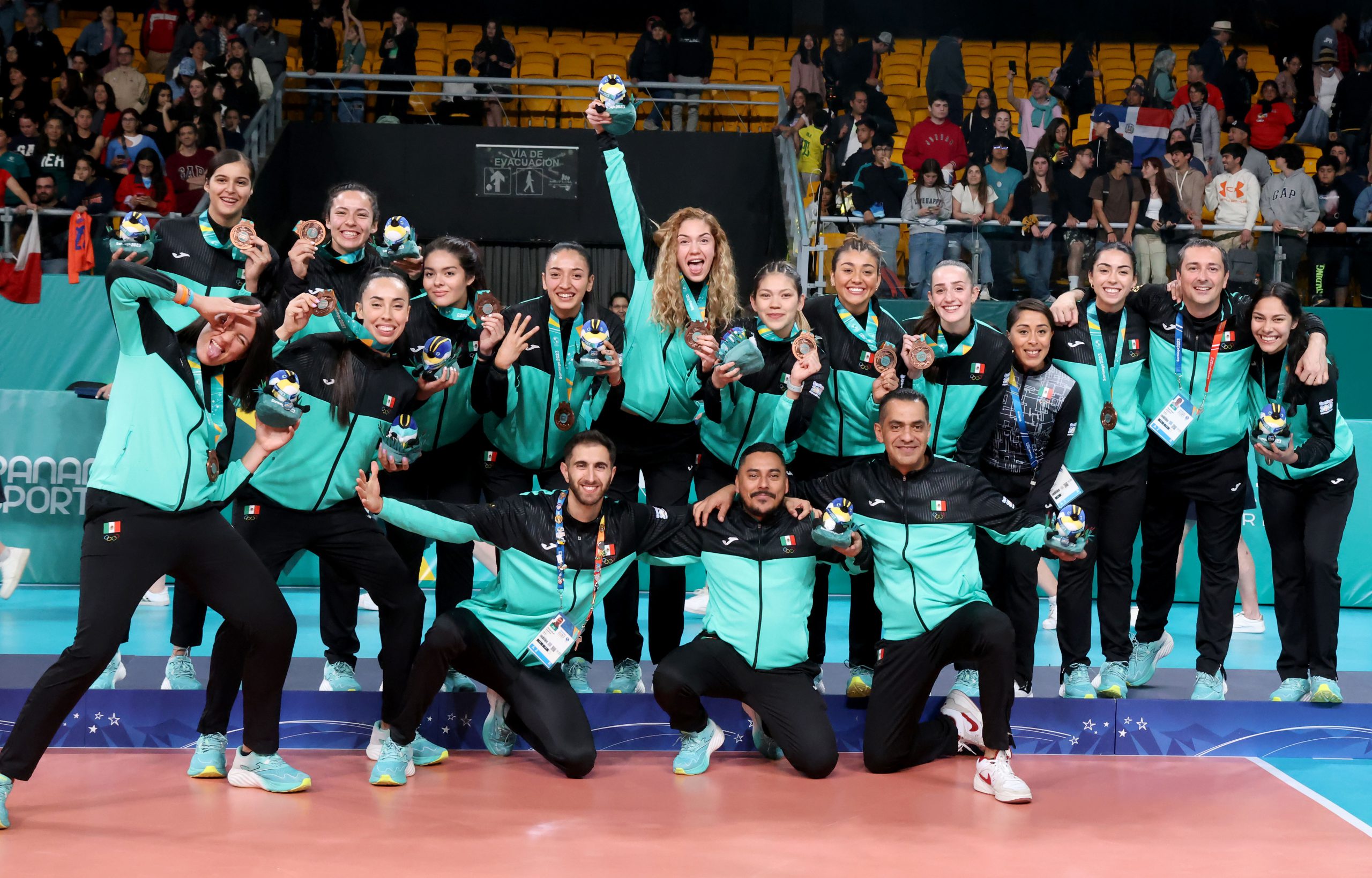 After 48 years, Mexico Wins a Pan Am Medal winning a 5-set battle for the Bronze