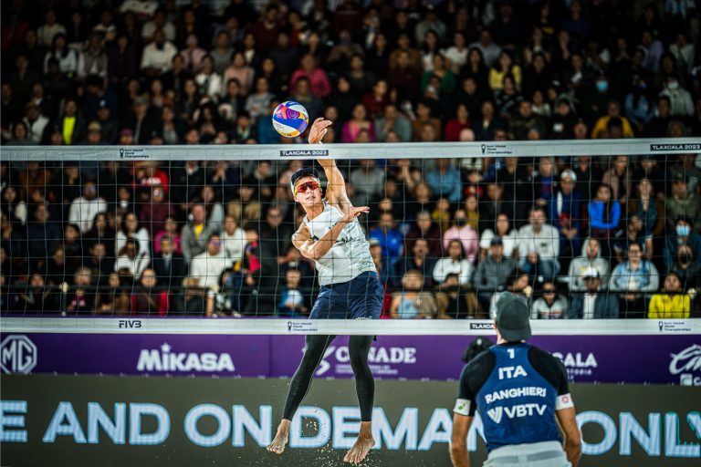 Both USA Men duos make it to Quartefinals