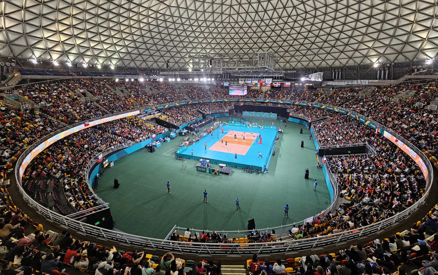 Arena Parque O'Higgins is ready 😍! Let's take a look of the Volleyball  Venue at 2023 Pan American Games Santiago 2023. Click link in…