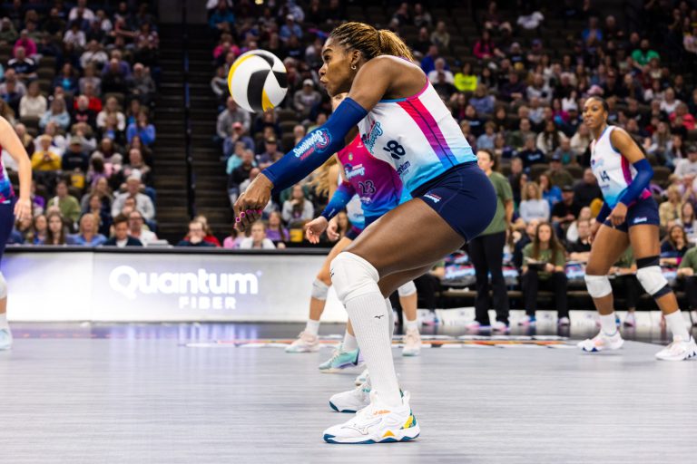 De La Cruz Tabbed For Weekly League Honors