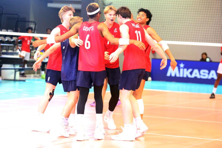 United States dominates Suriname with Serves