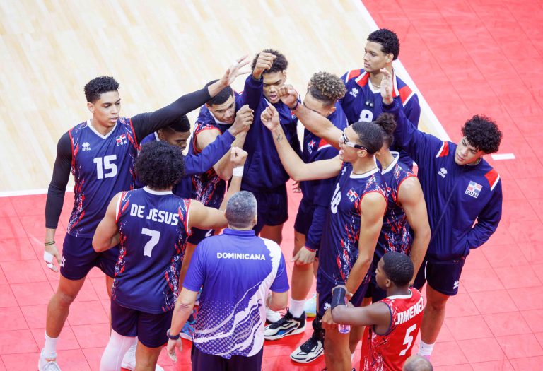 Dominican Republic sweeps Cuba