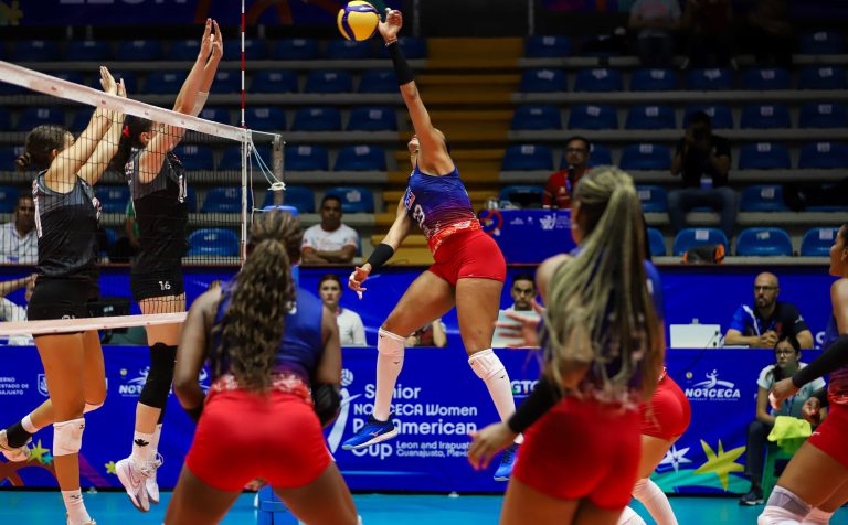 Dominican Republic Dominates Canada with Blocking