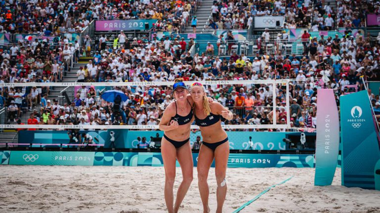 Hughes/Cheng Continue Winning Ways at Paris, Melissa/Brandie drop to 1-1