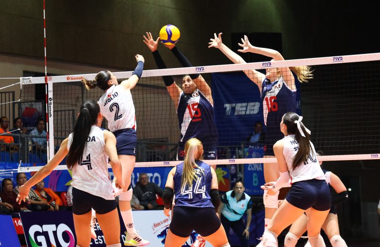 Novoa leads Chile in five-set Victory against Peru