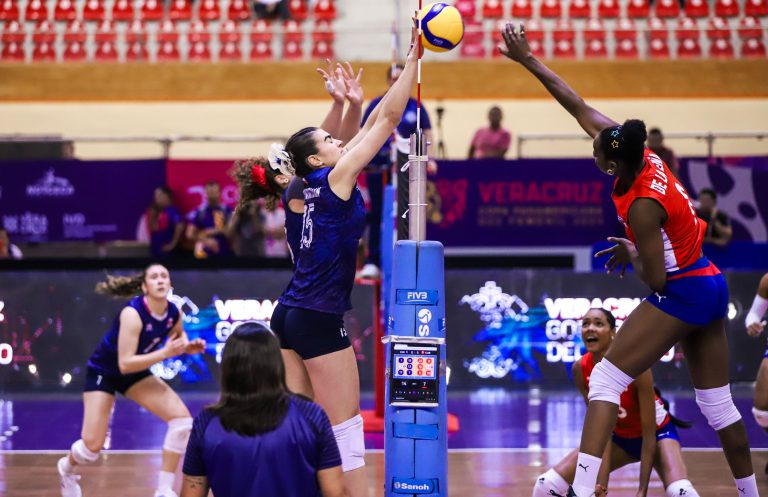 Cuba Outclass Chile in Four Sets