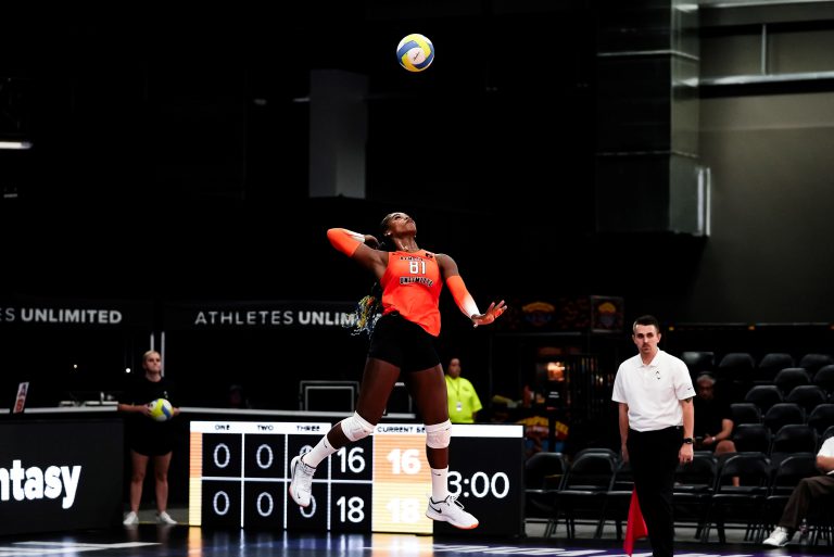 Third Time’s the Charm for Team De La Cruz-Mejía in 71-65 Victory Over Team Abercrombie