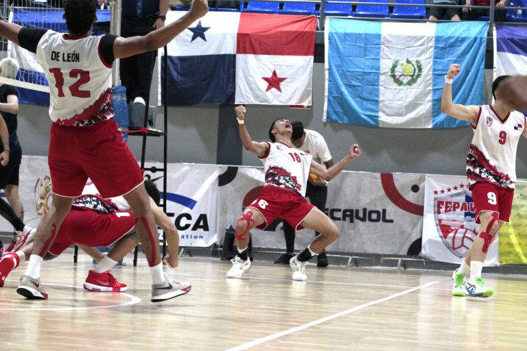 Panama takes a hard-fought victory over El Salvador