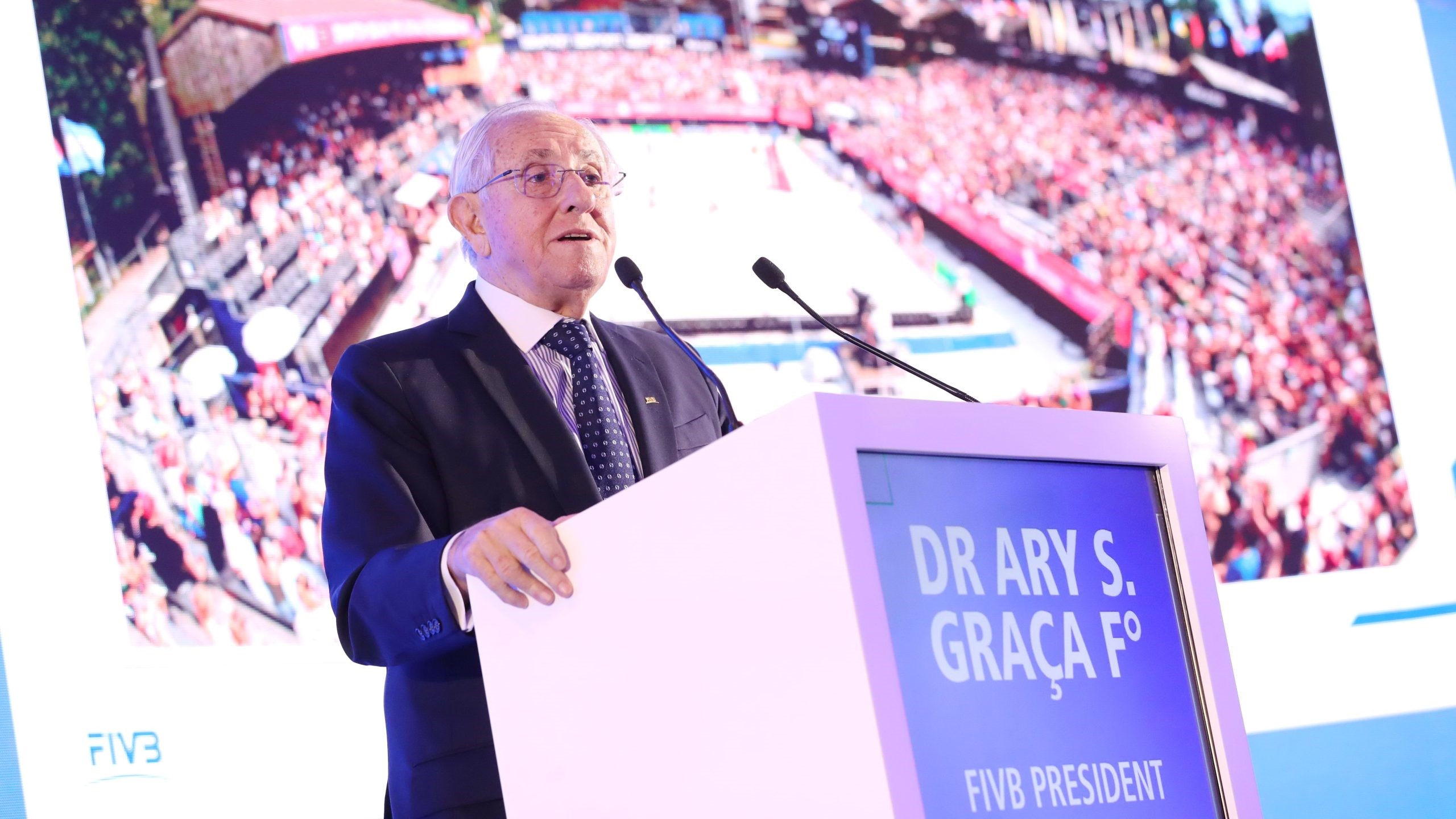 Global Volleyball Family celebrates Dr Ary S. Graça Fᵒ’s legacy of innovation and opportunity at World Congress