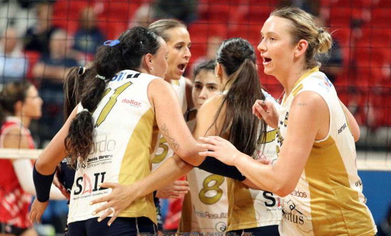 Las Cangrejeras Win the First Match of Section B in the LVSF Quarterfinals