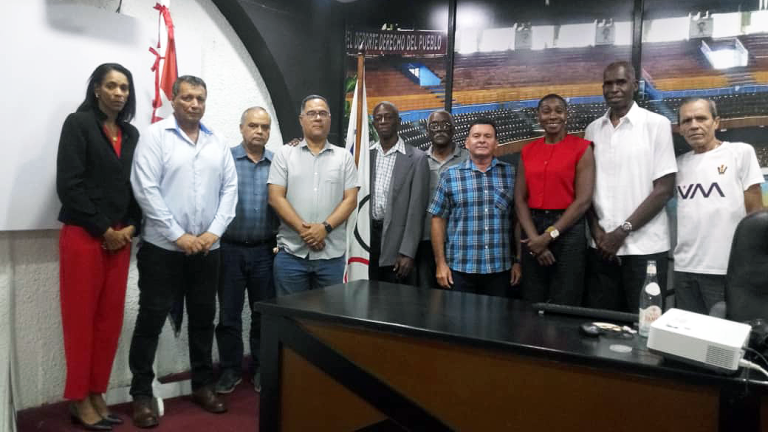Osvaldo Idel Martínez, Mireya Luis elected to lead Cuban Volleyball Federation