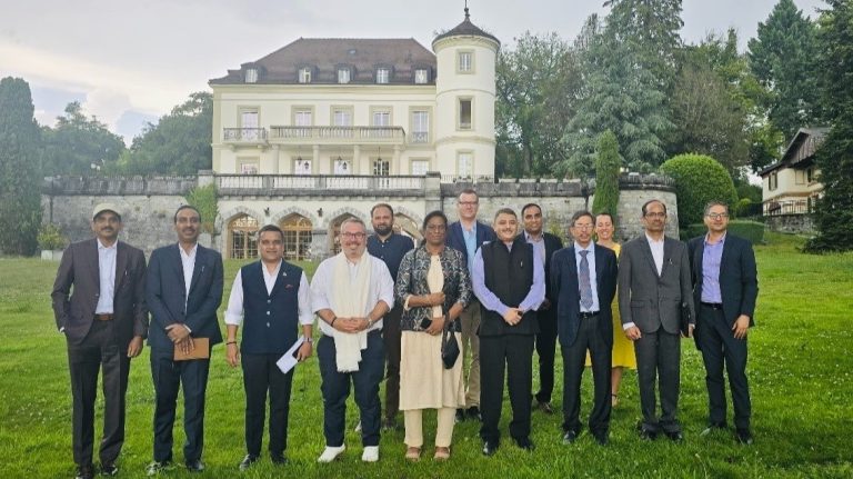 FIVB welcome delegation from India to Volleyball House 