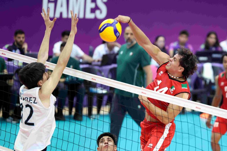 Mexico Stays Undefeated with Straight-Set Win over Guatemala