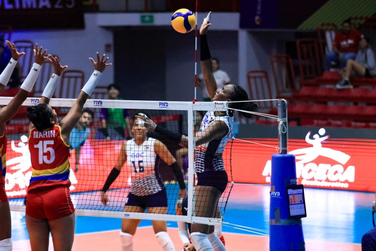 Brayelin Martínez scores 26 in Dominican victory over Colombia