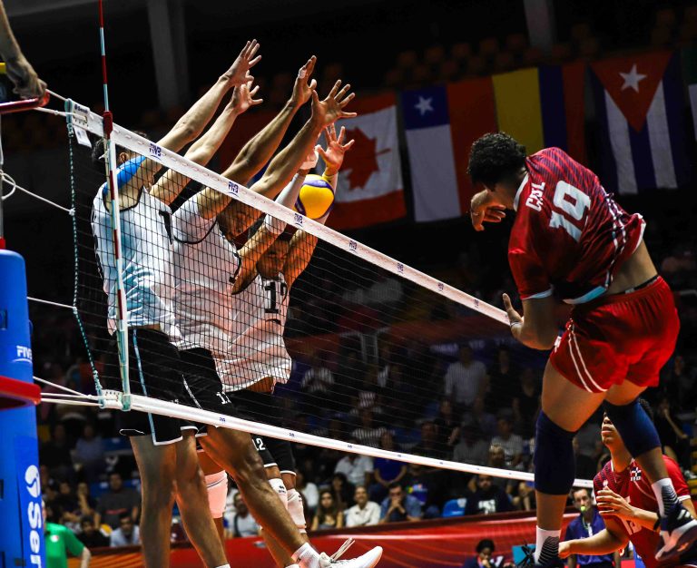 Mexico Prevails over Dominican Republic for Second Straight-Set Win