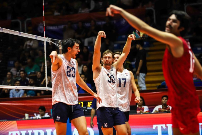 USA Advances to Quarterfinals Defeating Cuba