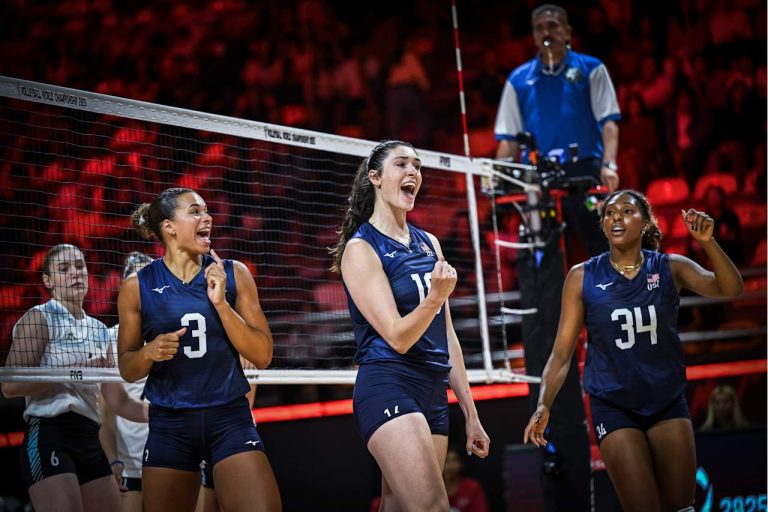 USA defeat Argentina and advance to the Round of 16