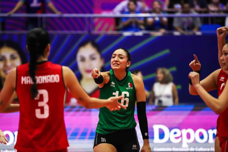 Mexico Remains Undefeated with a Four-Set Win against Canada