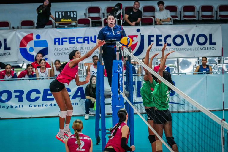 Canada Advances with Win Over Suriname at NORCECA U17