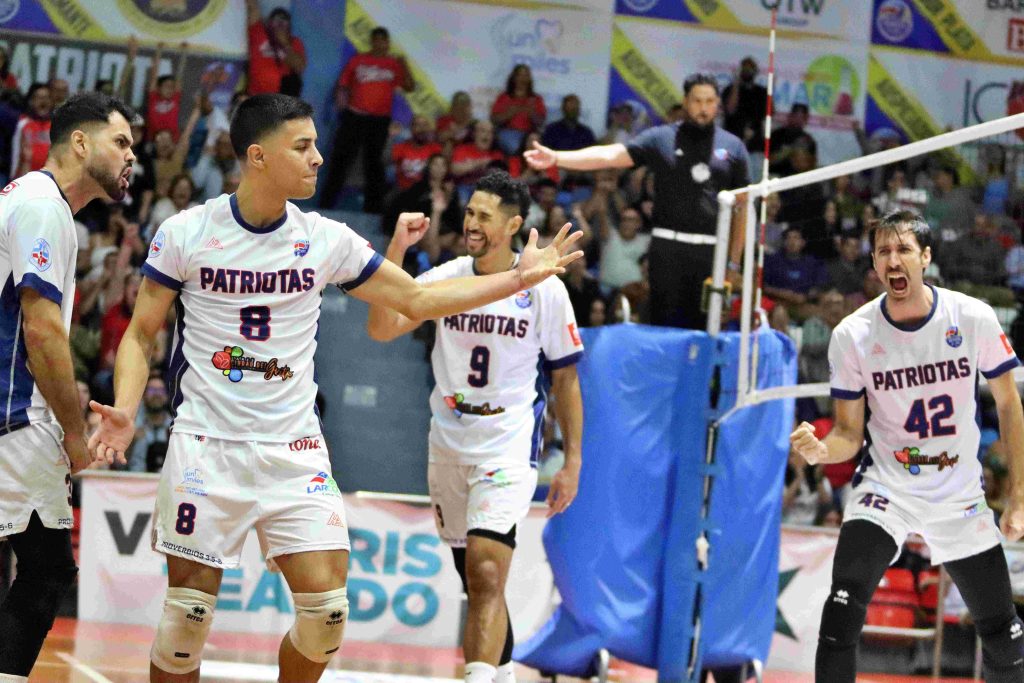 Patriotas de Lares Defeat Cafeteros and Tie with Caribes in the LVSM Standings