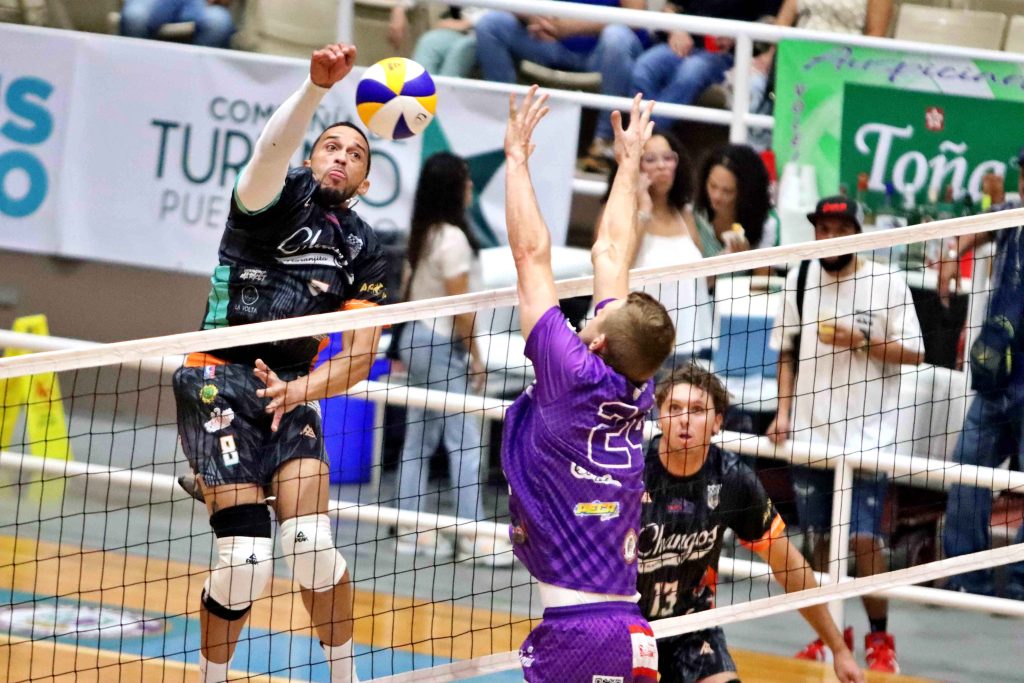Battle for Sixth Place! Changos Defeat Gigantes in Five Sets