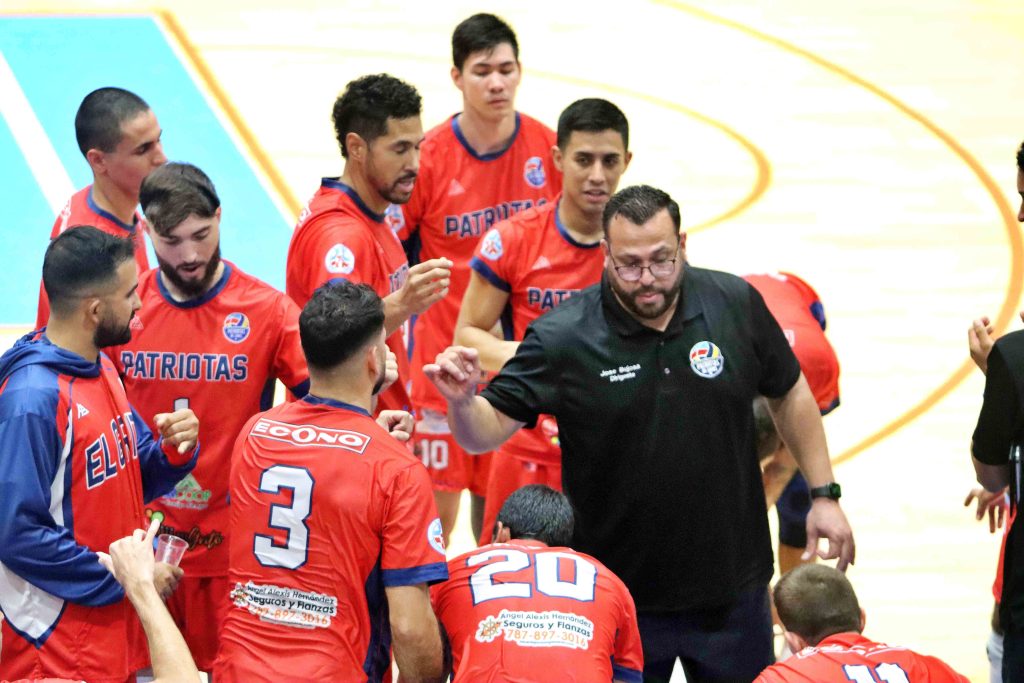 Patriotas Rally and Complicate Gigantes de Adjuntas Playoff Chances